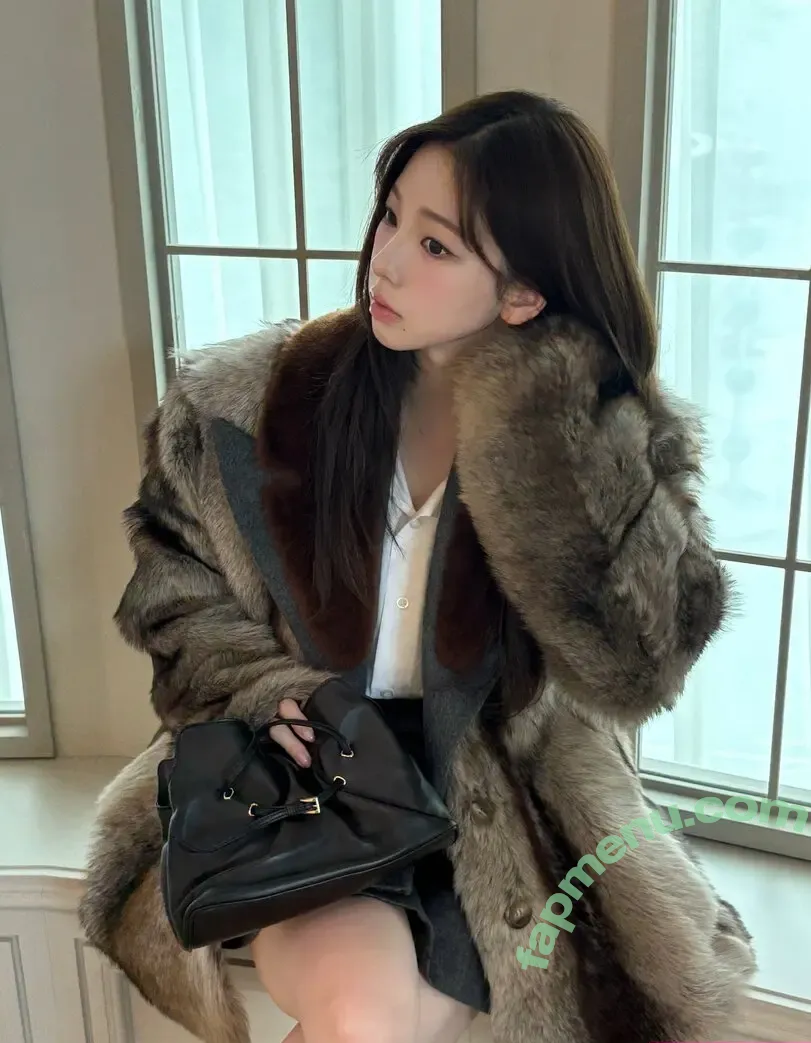 katarinabluu nude photo #2540 (Karina / aespa / karinamasfina)