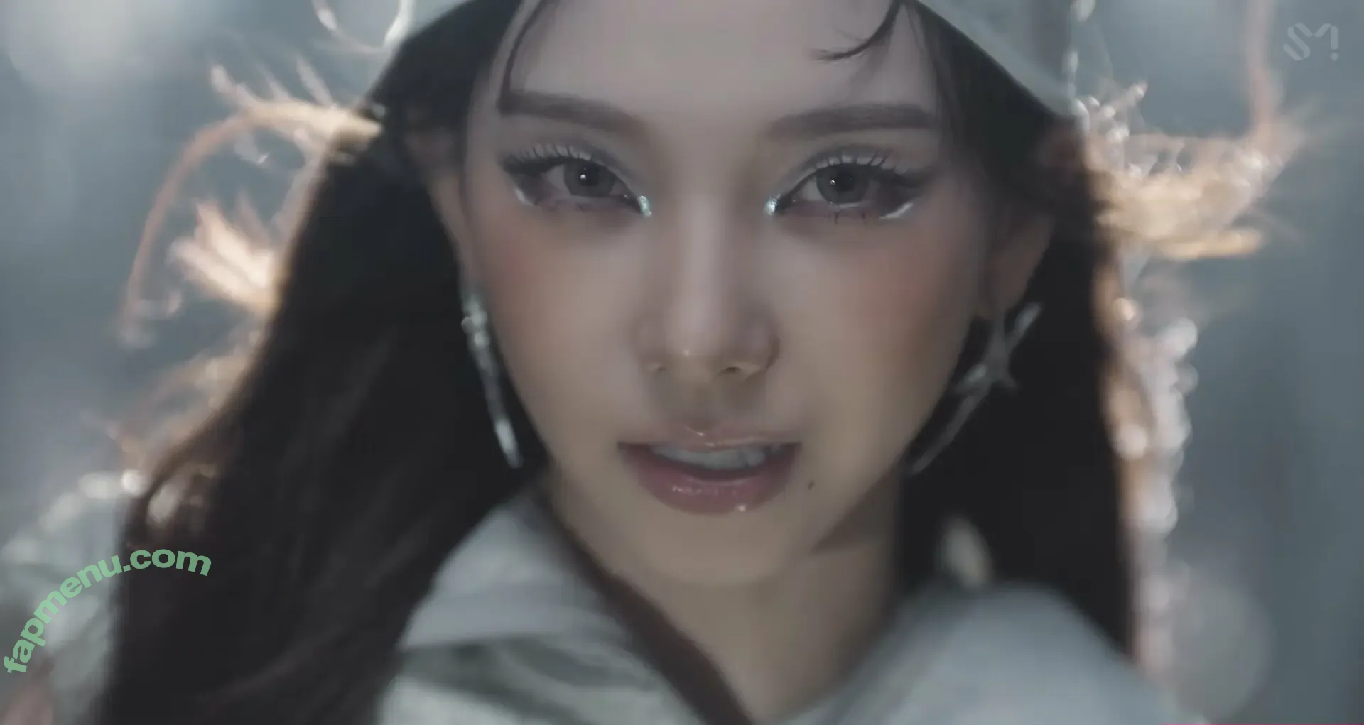 katarinabluu nude photo #2619 (Karina / aespa / karinamasfina)