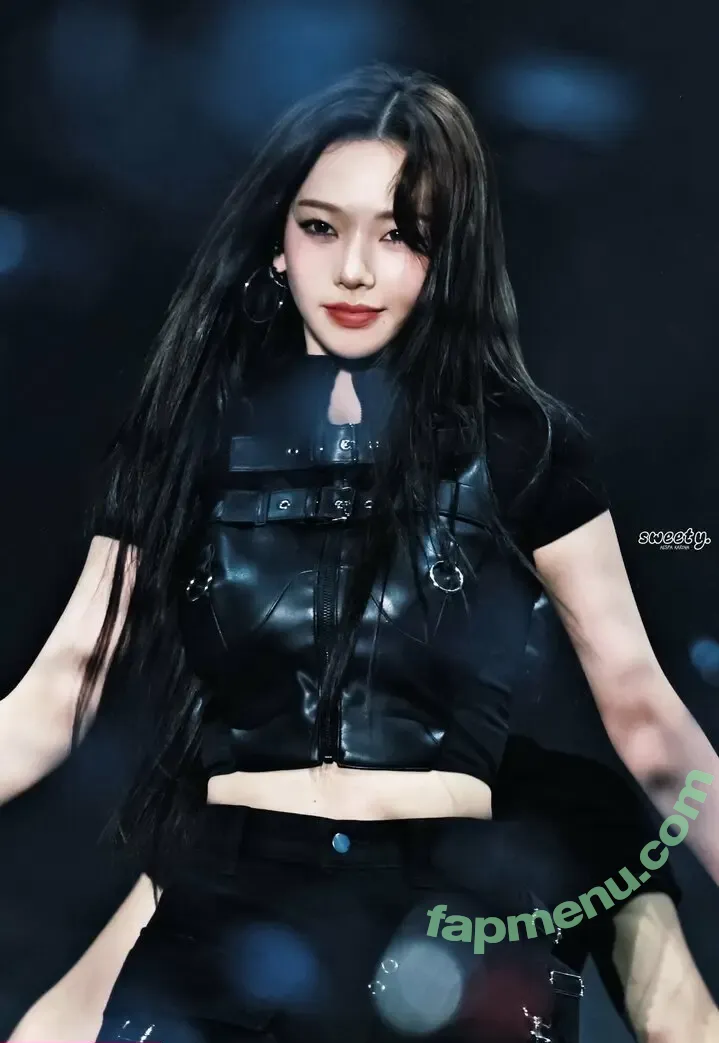 katarinabluu nude photo #2625 (Karina / aespa / karinamasfina)