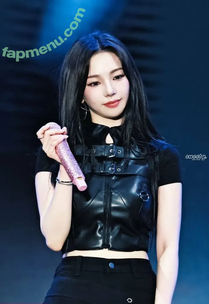 katarinabluu nude photo #2626 (Karina / aespa / karinamasfina)