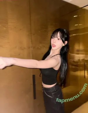 katarinabluu / Karina / aespa / karinamasfina nude photo #3925