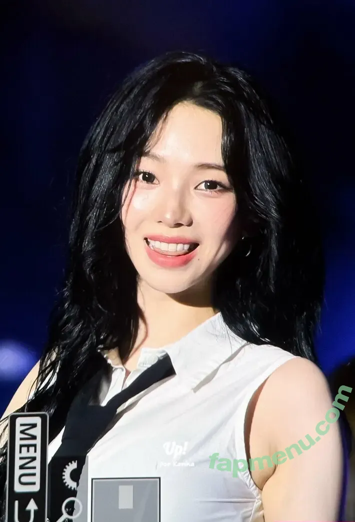 katarinabluu nude photo #3670 (Karina / aespa / karinamasfina)