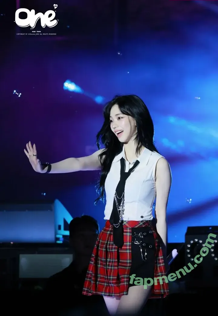 katarinabluu nude photo #3673 (Karina / aespa / karinamasfina)