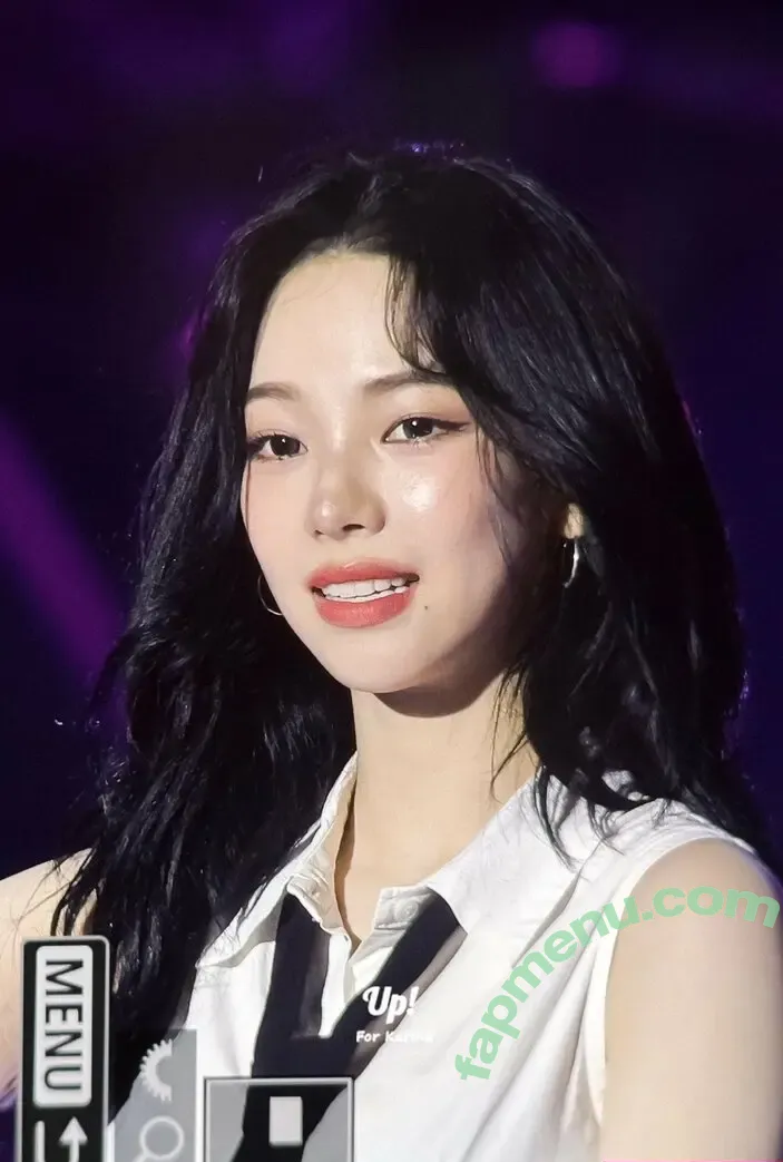 katarinabluu nude photo #3677 (Karina / aespa / karinamasfina)