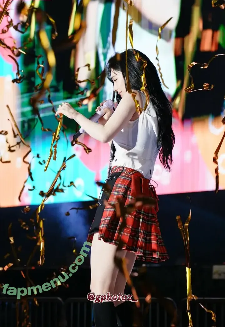 katarinabluu nude photo #3683 (Karina / aespa / karinamasfina)