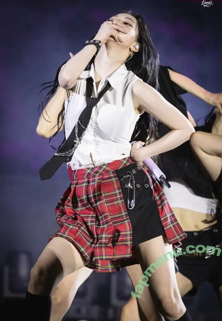 katarinabluu nude photo #3687 (Karina / aespa / karinamasfina)