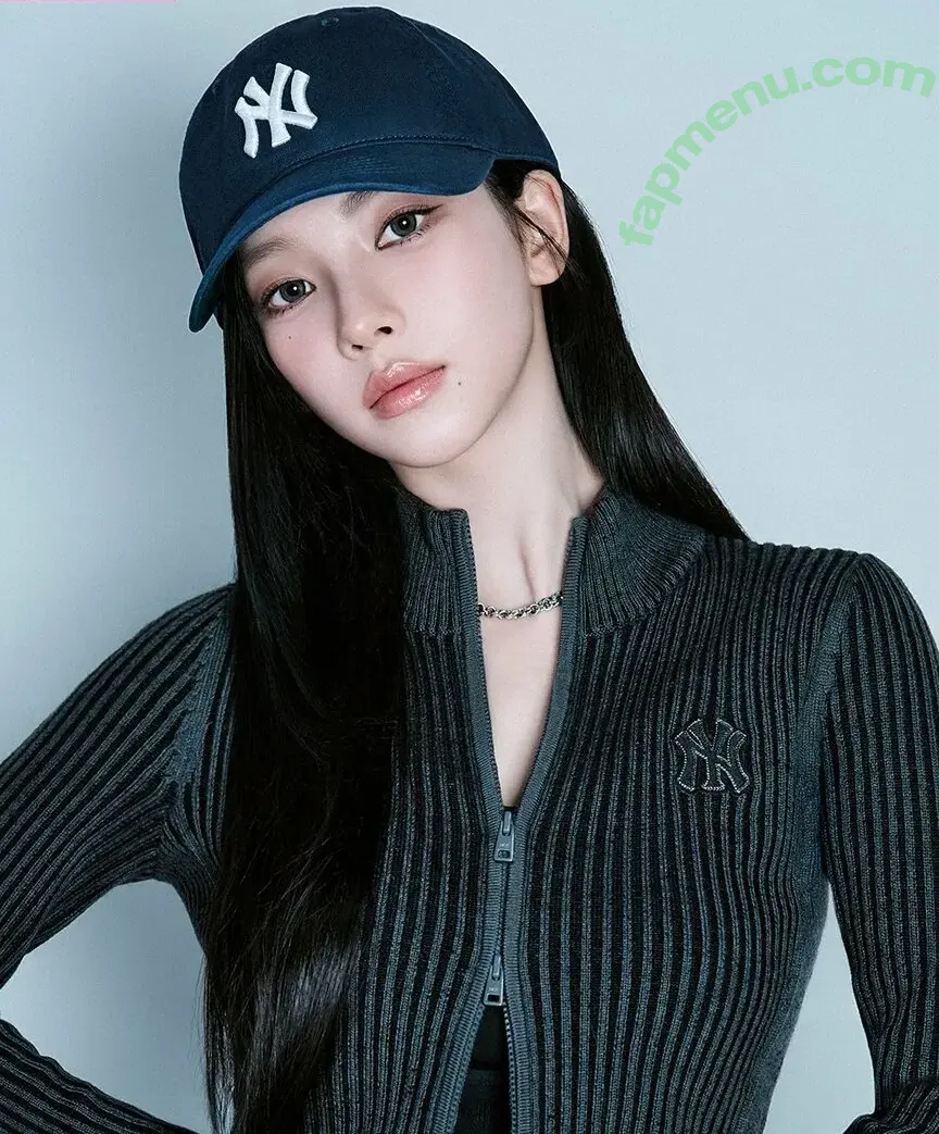 katarinabluu nude photo #3712 (Karina / aespa / karinamasfina)