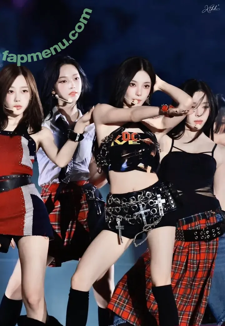 katarinabluu nude photo #3714 (Karina / aespa / karinamasfina)