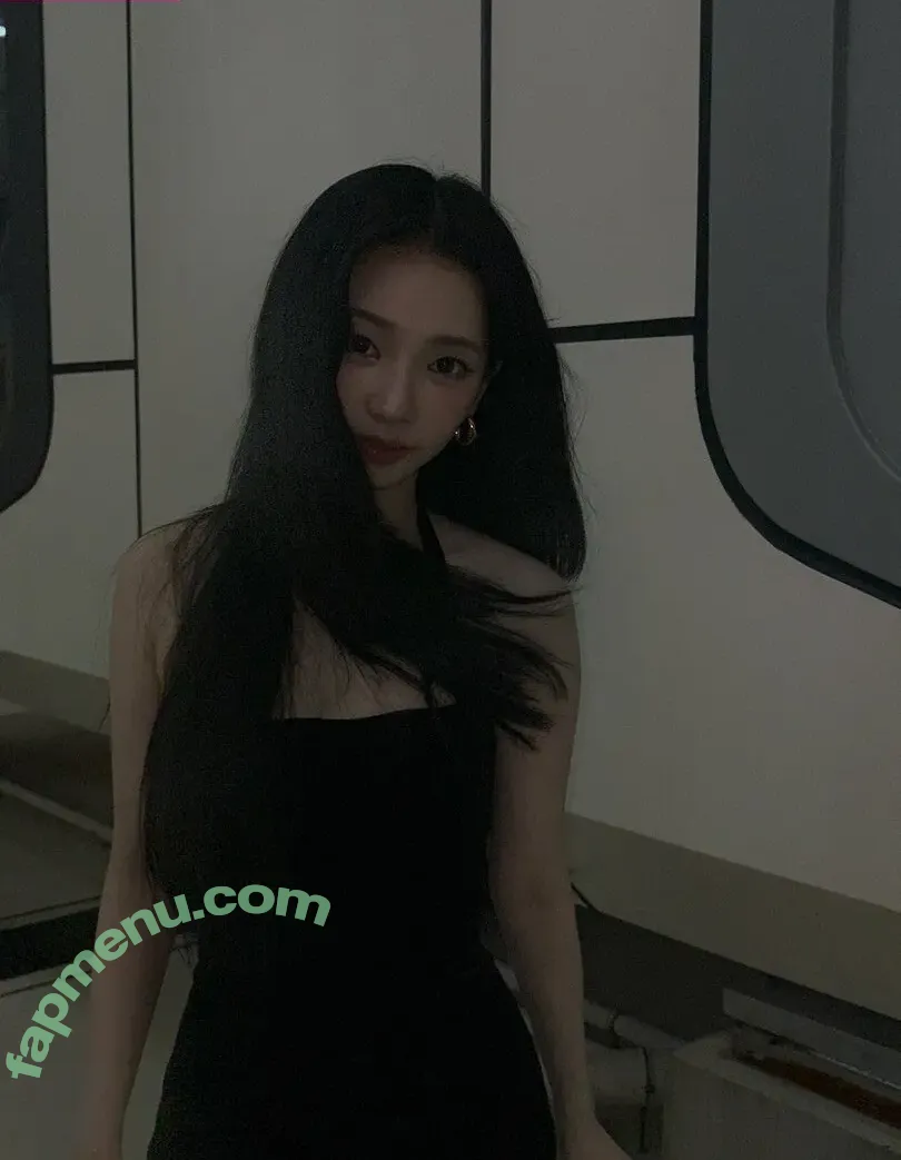 katarinabluu nude photo #3728 (Karina / aespa / karinamasfina)