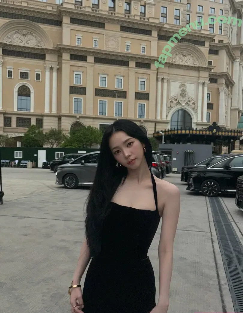 katarinabluu nude photo #3729 (Karina / aespa / karinamasfina)