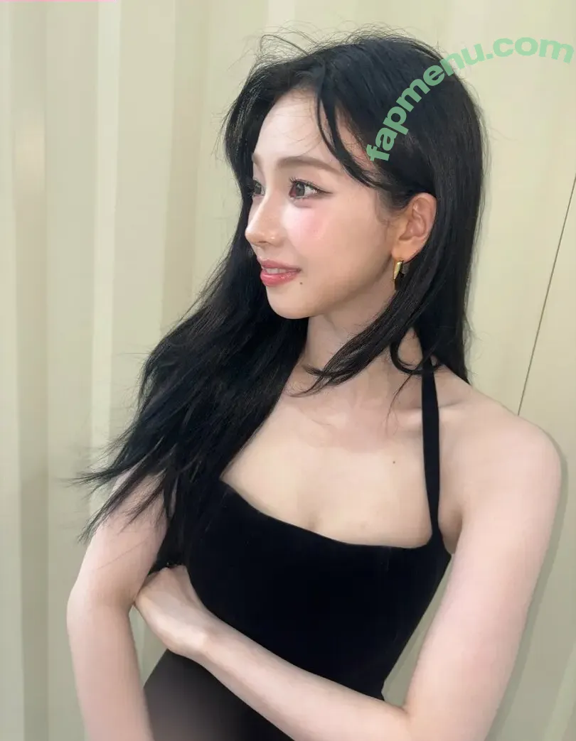 katarinabluu nude photo #3733 (Karina / aespa / karinamasfina)