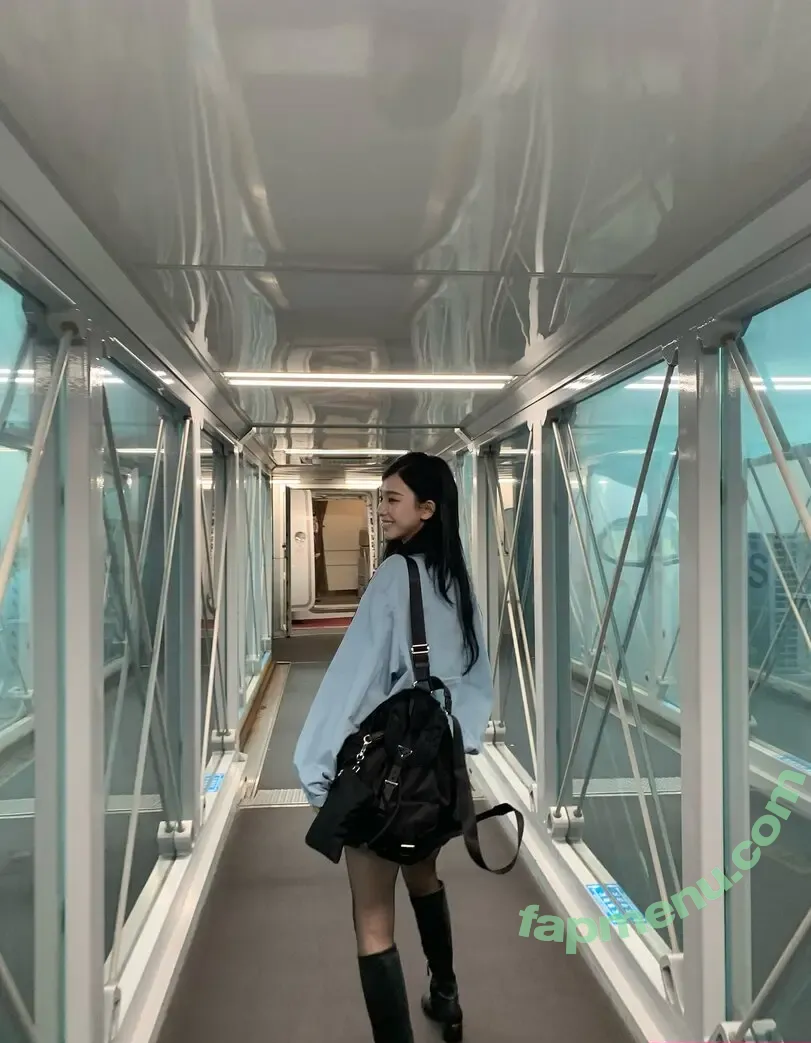 katarinabluu nude photo #3780 (Karina / aespa / karinamasfina)