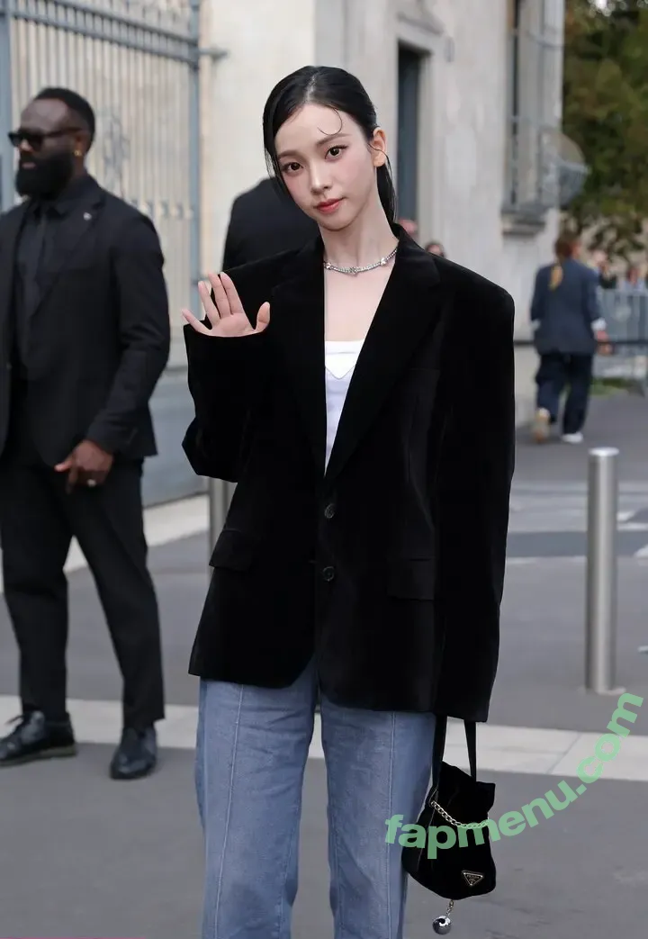 katarinabluu nude photo #3807 (Karina / aespa / karinamasfina)