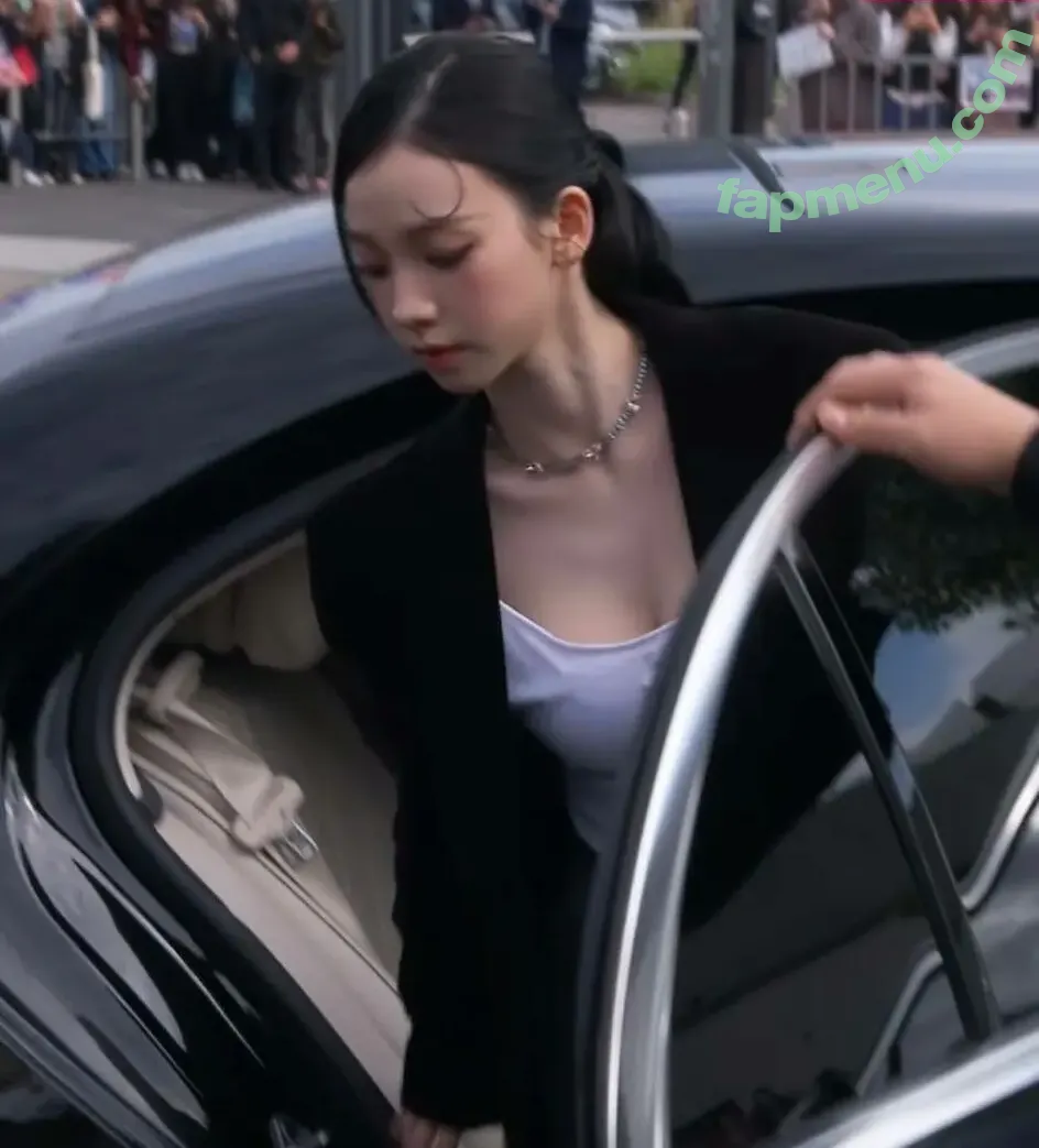 katarinabluu nude photo #3819 (Karina / aespa / karinamasfina)