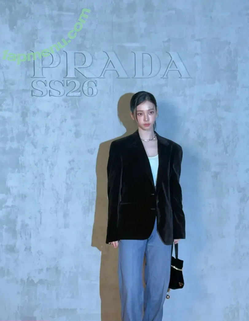 katarinabluu nude photo #3837 (Karina / aespa / karinamasfina)