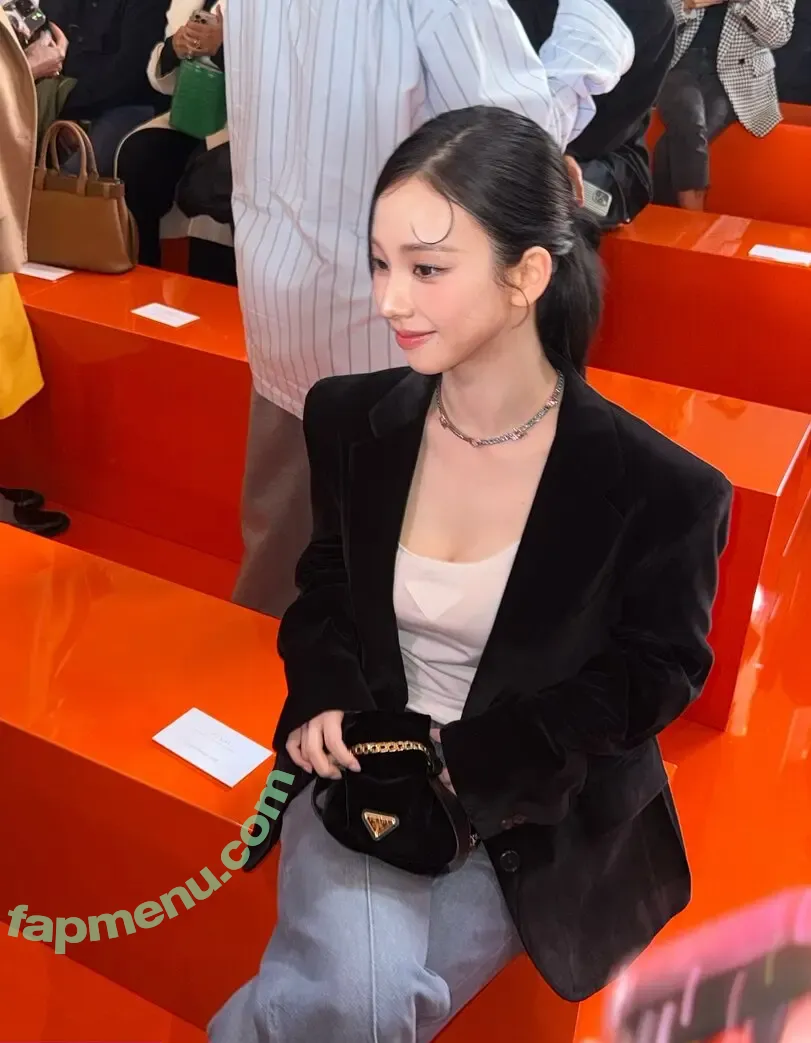 katarinabluu nude photo #3840 (Karina / aespa / karinamasfina)