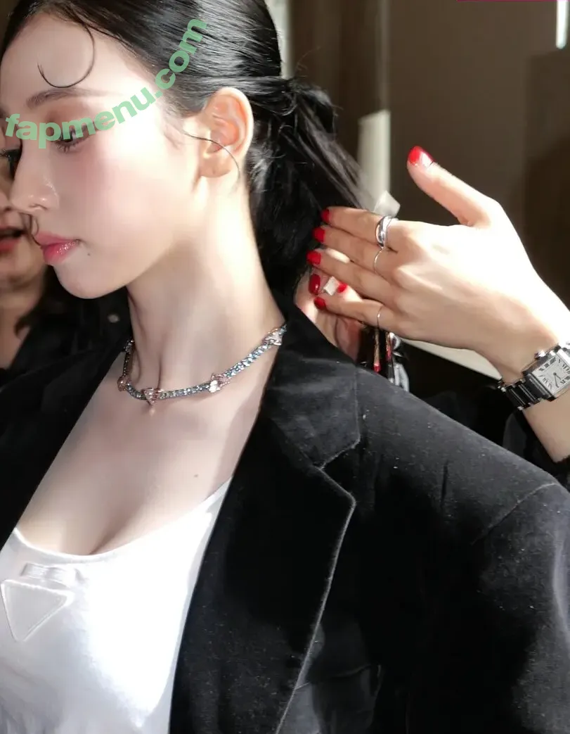 katarinabluu nude photo #3843 (Karina / aespa / karinamasfina)