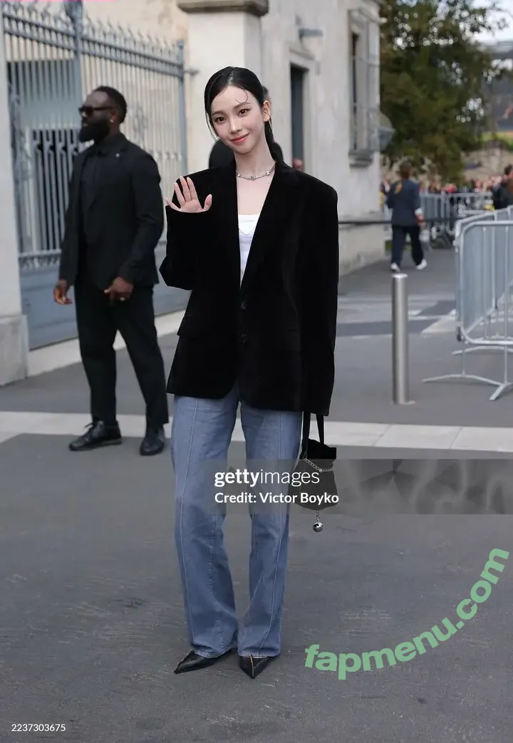 katarinabluu nude photo #3862 (Karina / aespa / karinamasfina)