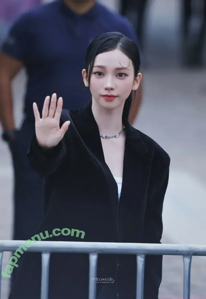 katarinabluu nude photo #3868 (Karina / aespa / karinamasfina)