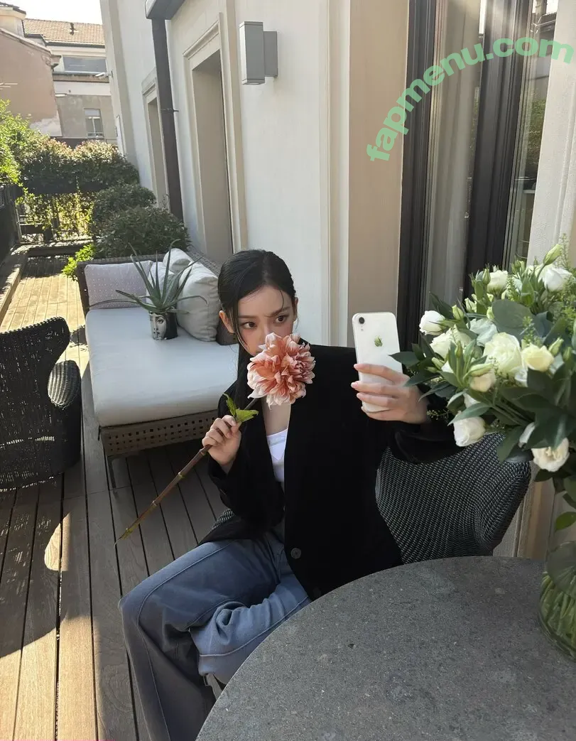 katarinabluu nude photo #3885 (Karina / aespa / karinamasfina)