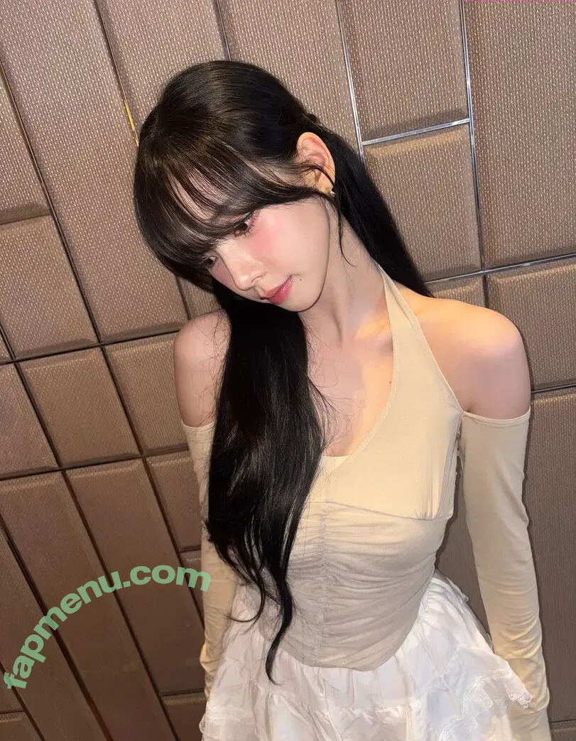 katarinabluu nude photo #3906 (Karina / aespa / karinamasfina)