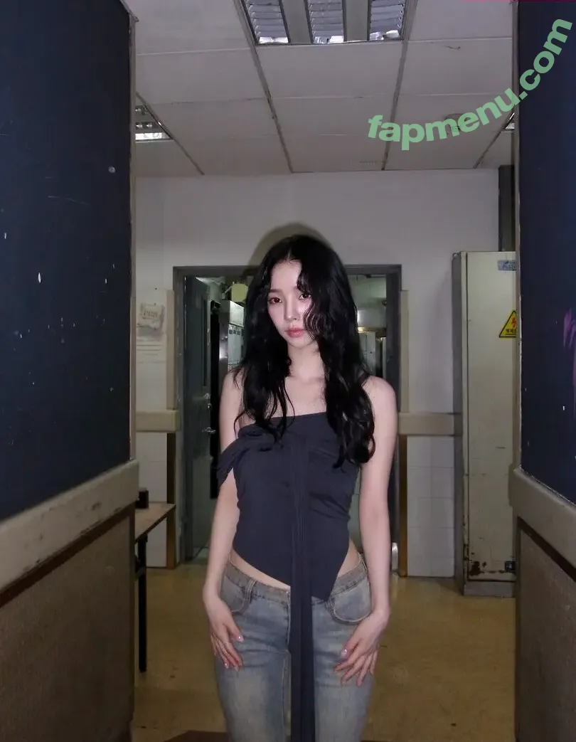 katarinabluu nude photo #3935 (Karina / aespa / karinamasfina)