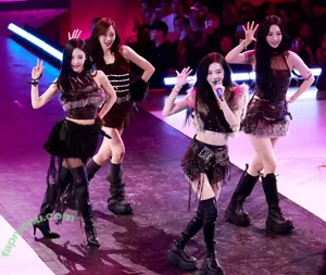 katarinabluu / Karina / aespa / karinamasfina nude photo #4360