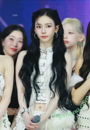 katarinabluu / Karina / aespa / karinamasfina nude photo #4590