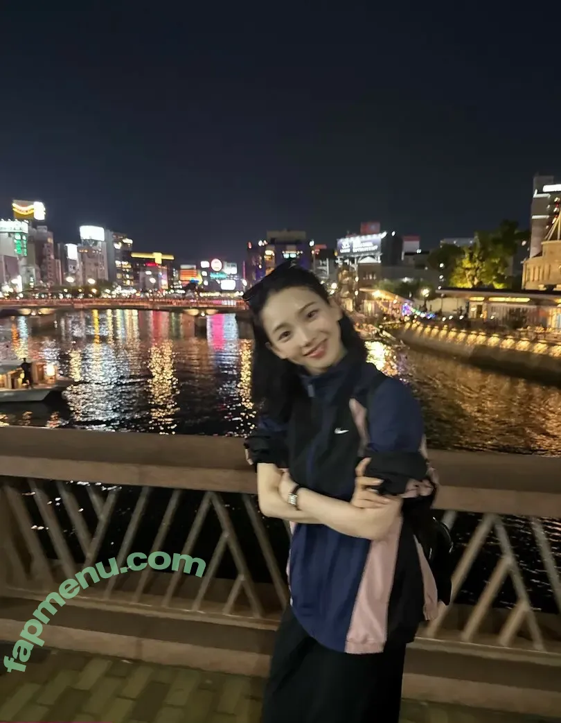 katarinabluu nude photo #4064 (Karina / aespa / karinamasfina)