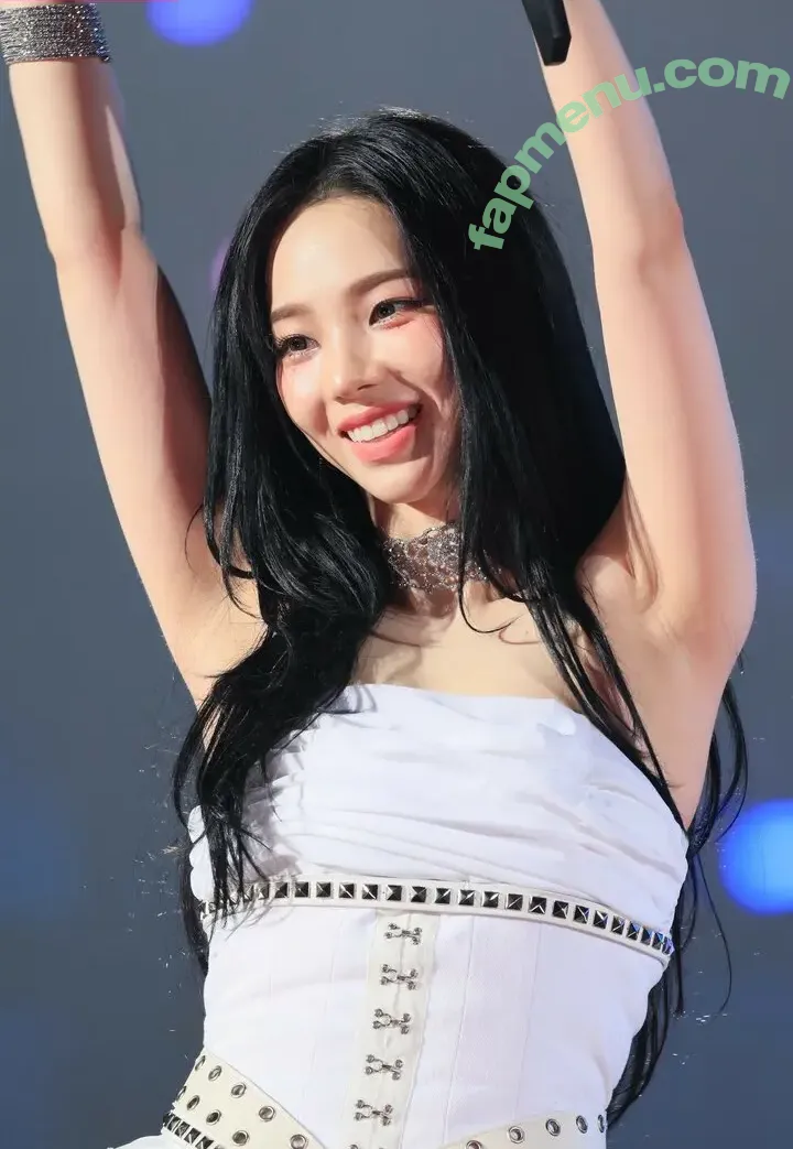 katarinabluu nude photo #4075 (Karina / aespa / karinamasfina)