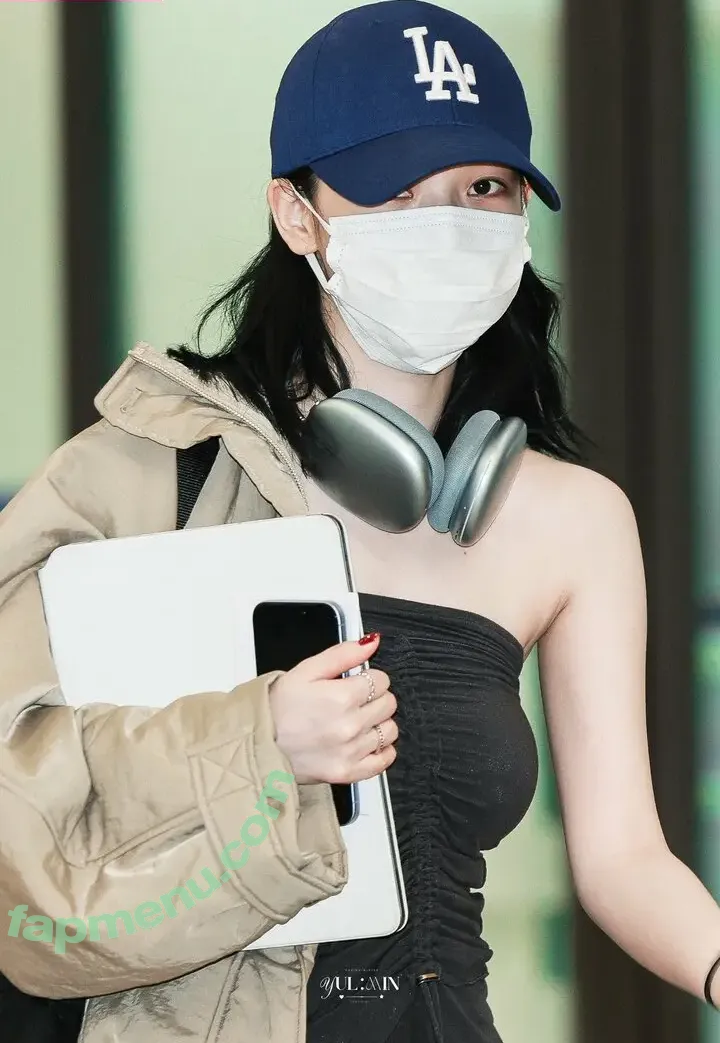 katarinabluu nude photo #4079 (Karina / aespa / karinamasfina)