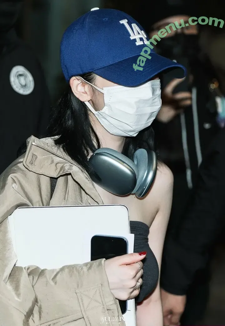 katarinabluu nude photo #4082 (Karina / aespa / karinamasfina)