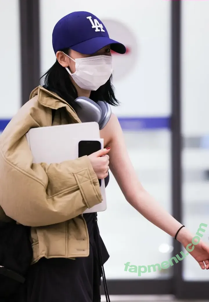 katarinabluu nude photo #4087 (Karina / aespa / karinamasfina)