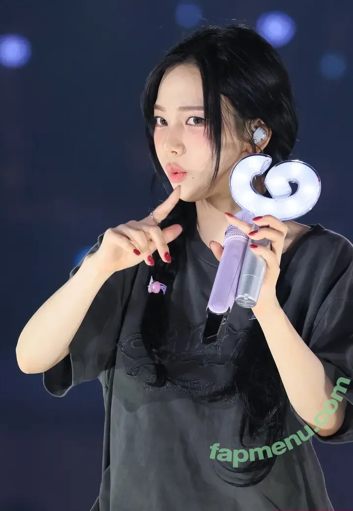 katarinabluu nude photo #4099 (Karina / aespa / karinamasfina)