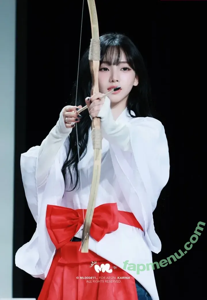 katarinabluu nude photo #4148 (Karina / aespa / karinamasfina)