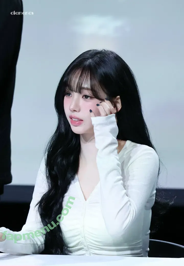 katarinabluu nude photo #4190 (Karina / aespa / karinamasfina)