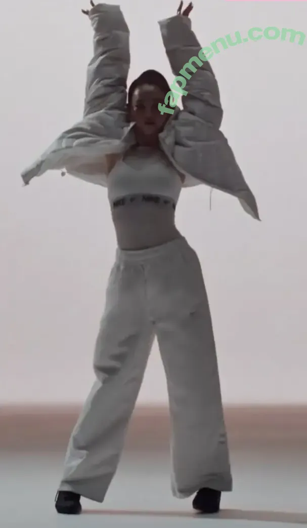 katarinabluu nude photo #4195 (Karina / aespa / karinamasfina)