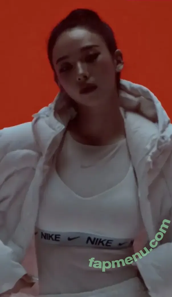 katarinabluu nude photo #4200 (Karina / aespa / karinamasfina)