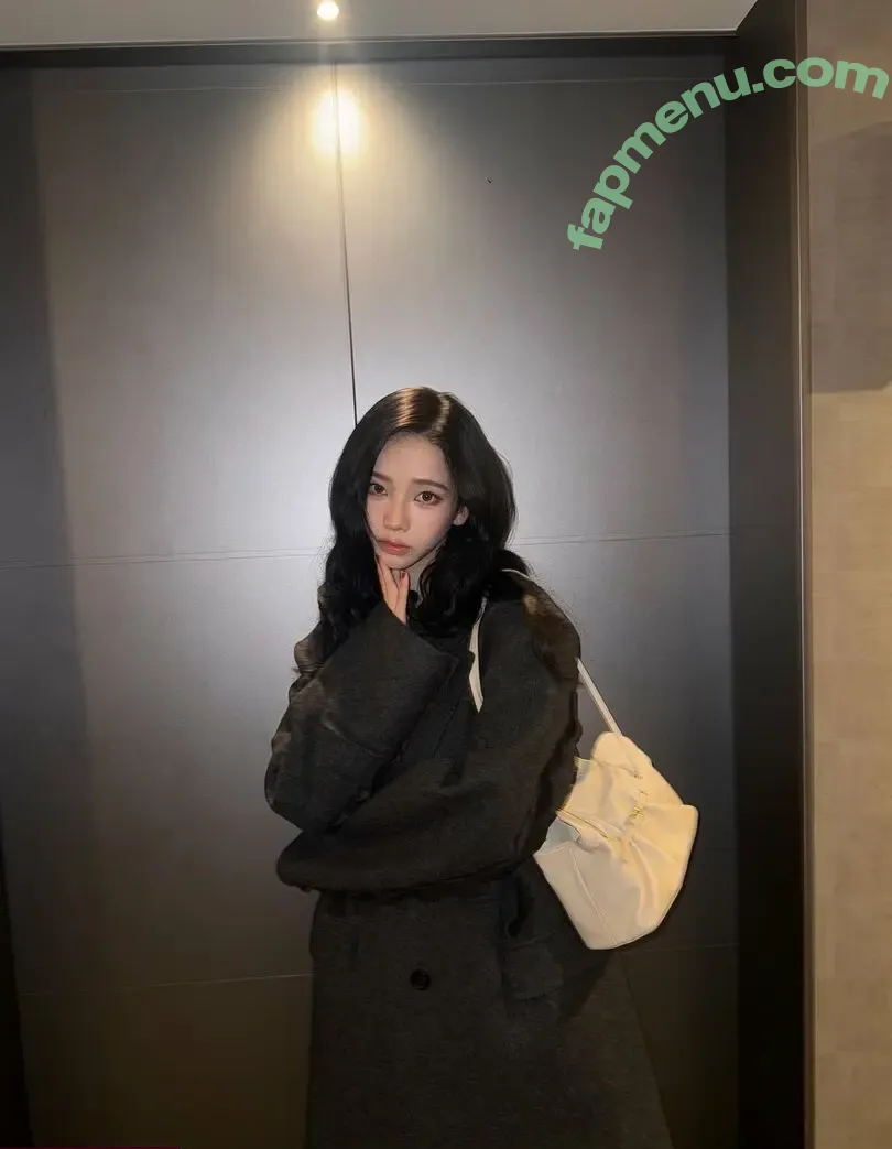 katarinabluu nude photo #4267 (Karina / aespa / karinamasfina)