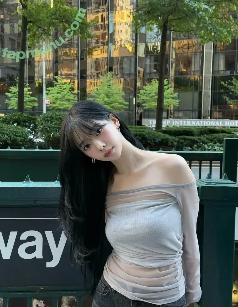 katarinabluu nude photo #4275 (Karina / aespa / karinamasfina)