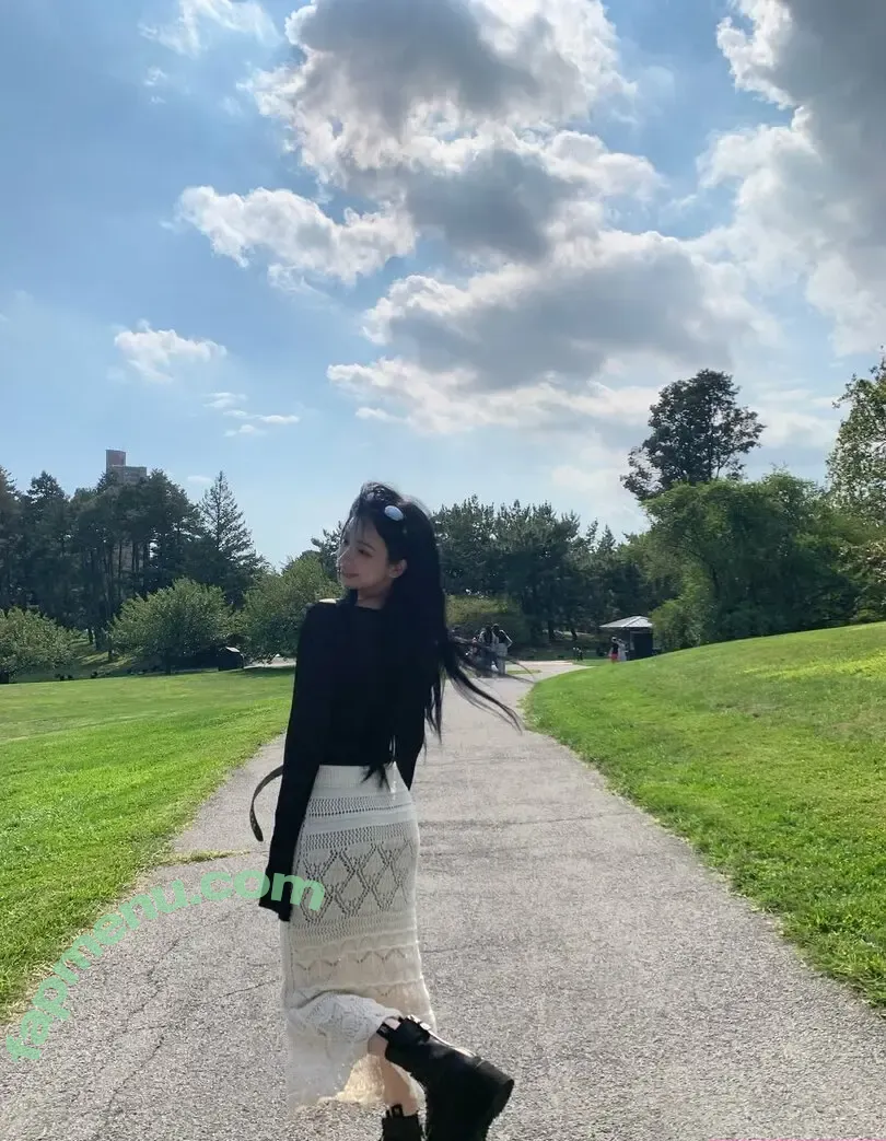 katarinabluu nude photo #4279 (Karina / aespa / karinamasfina)