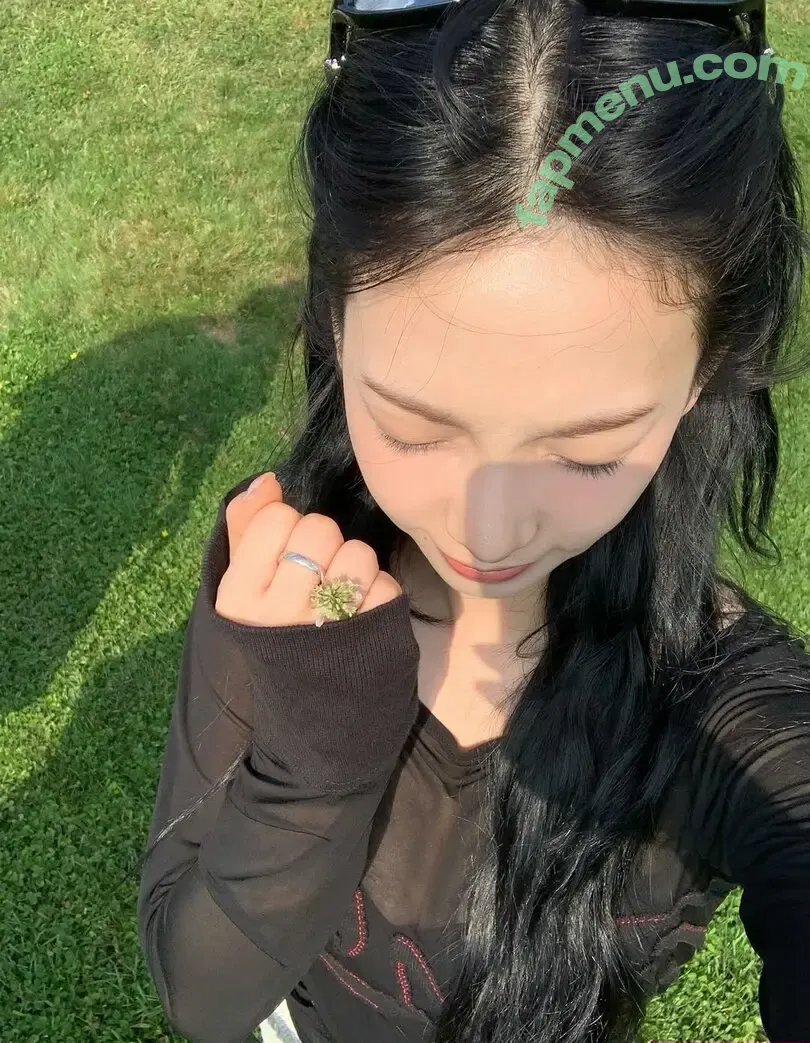 katarinabluu nude photo #4282 (Karina / aespa / karinamasfina)