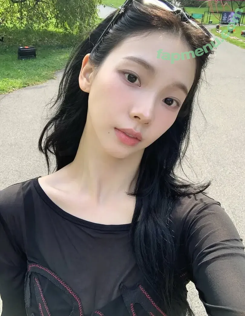 katarinabluu nude photo #4289 (Karina / aespa / karinamasfina)