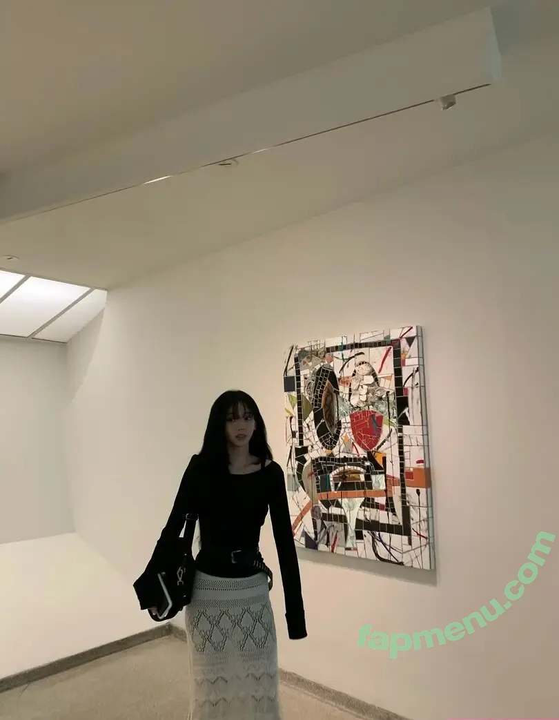 katarinabluu nude photo #4295 (Karina / aespa / karinamasfina)