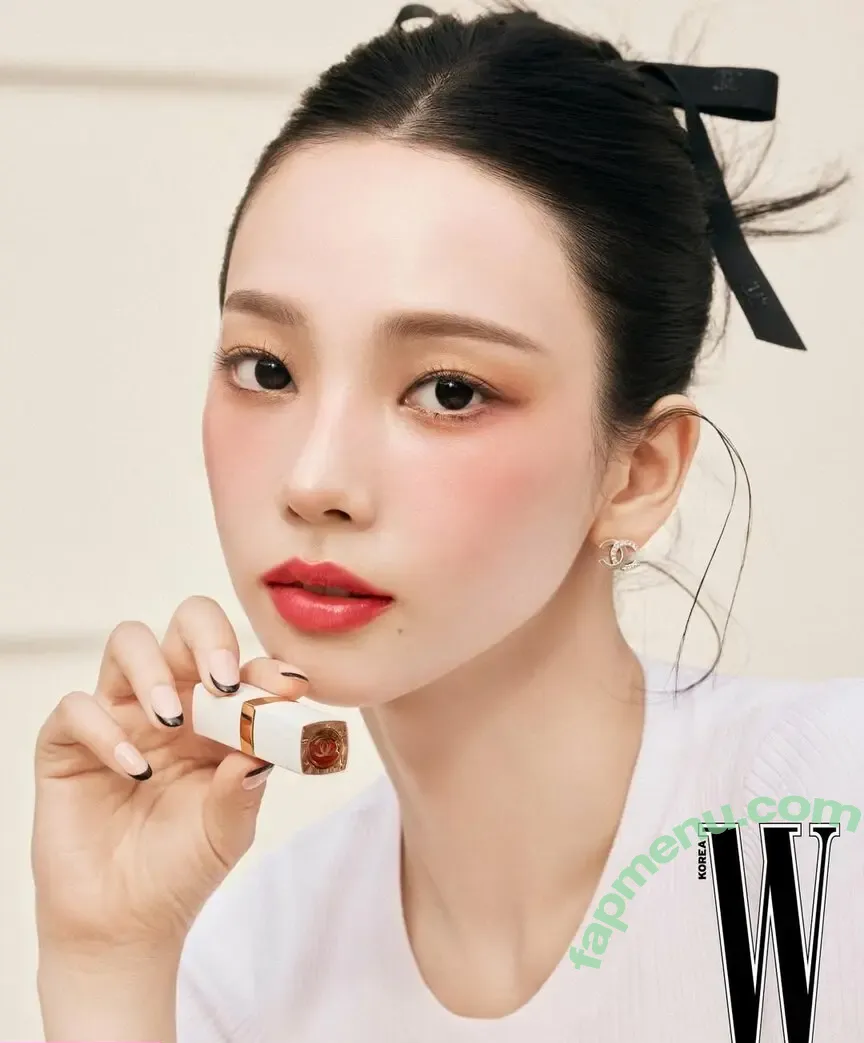 katarinabluu nude photo #4375 (Karina / aespa / karinamasfina)