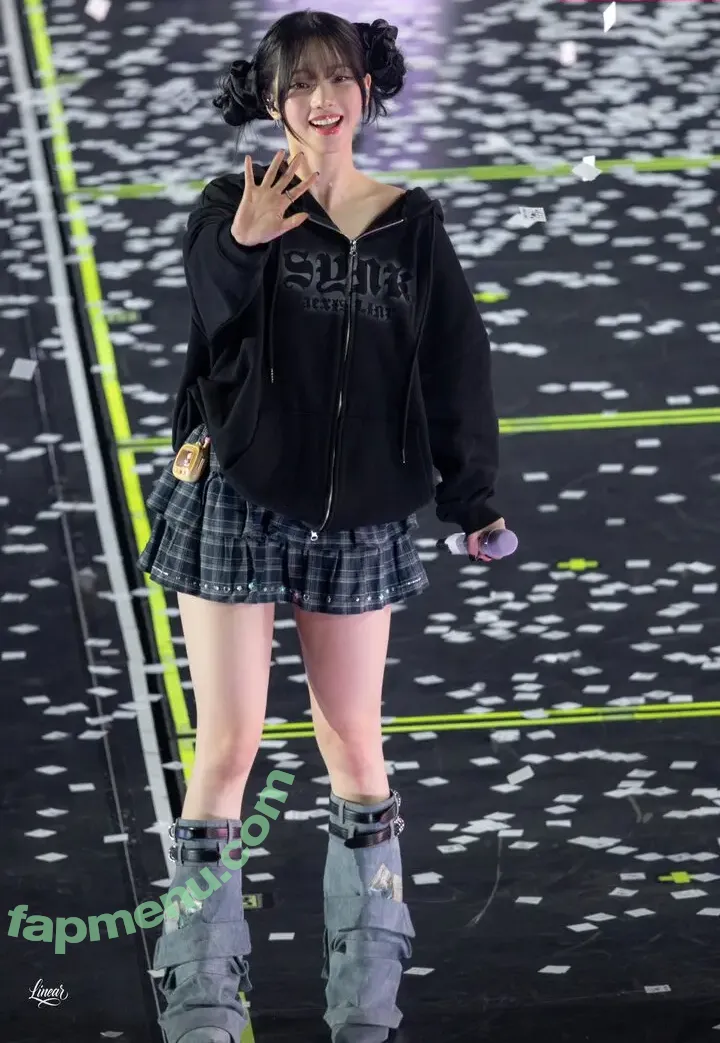 katarinabluu nude photo #4404 (Karina / aespa / karinamasfina)