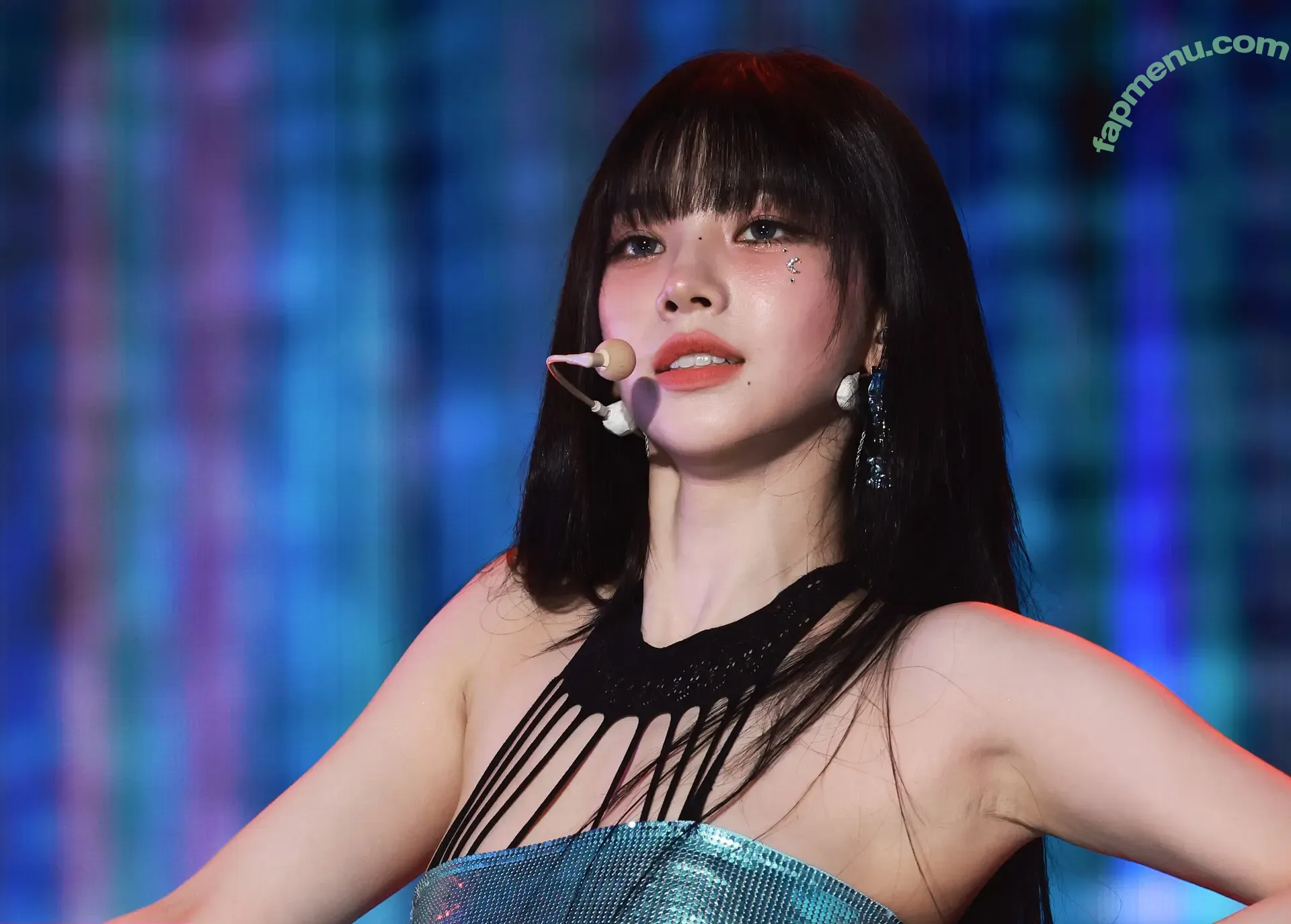 katarinabluu nude photo #4411 (Karina / aespa / karinamasfina)