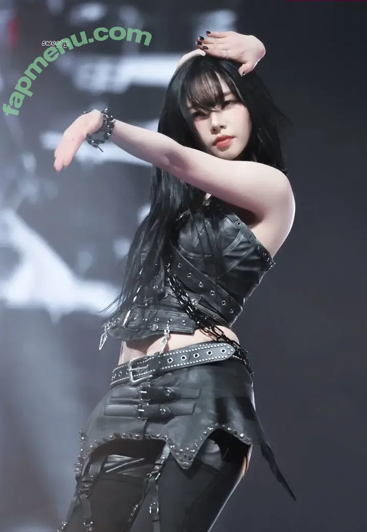 katarinabluu nude photo #4469 (Karina / aespa / karinamasfina)