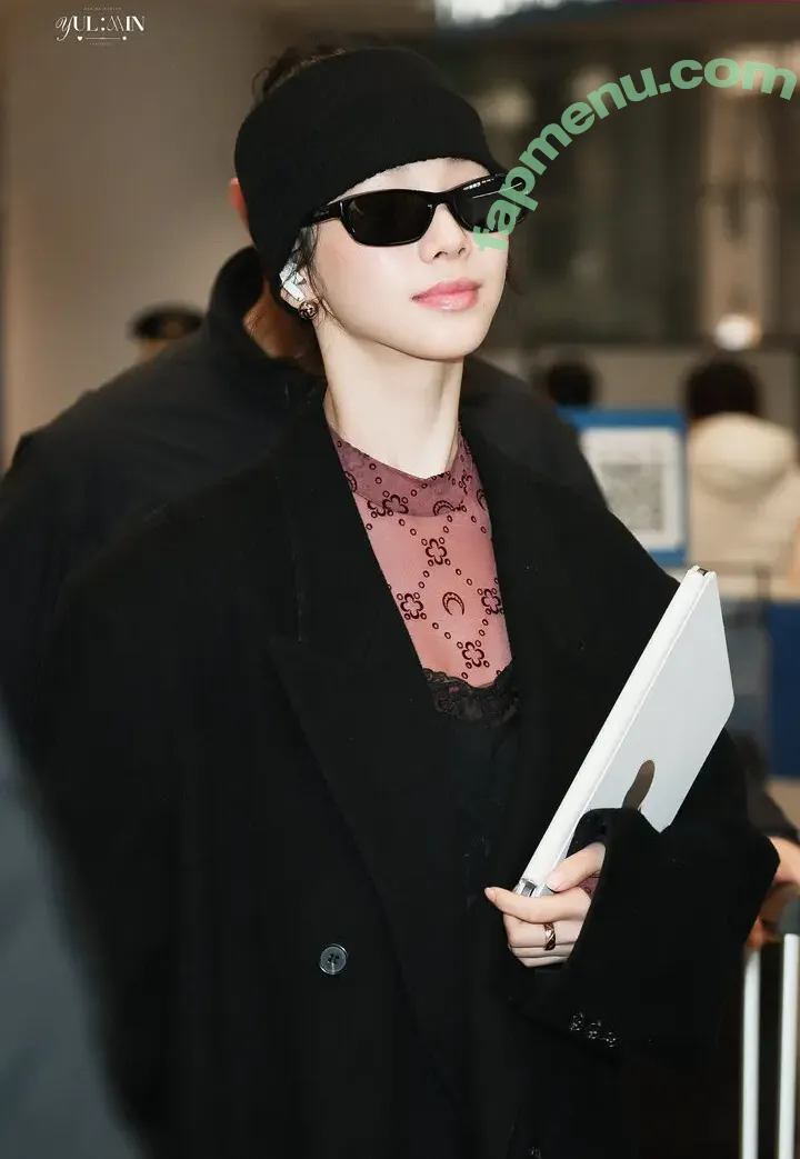 katarinabluu nude photo #4510 (Karina / aespa / karinamasfina)