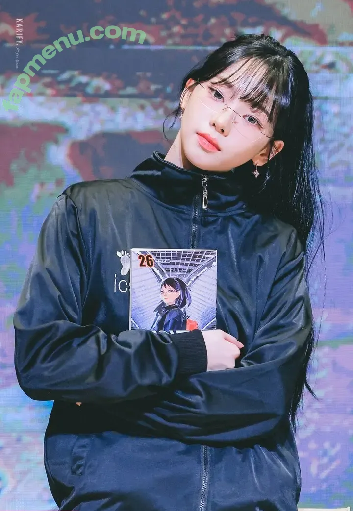 katarinabluu nude photo #4514 (Karina / aespa / karinamasfina)